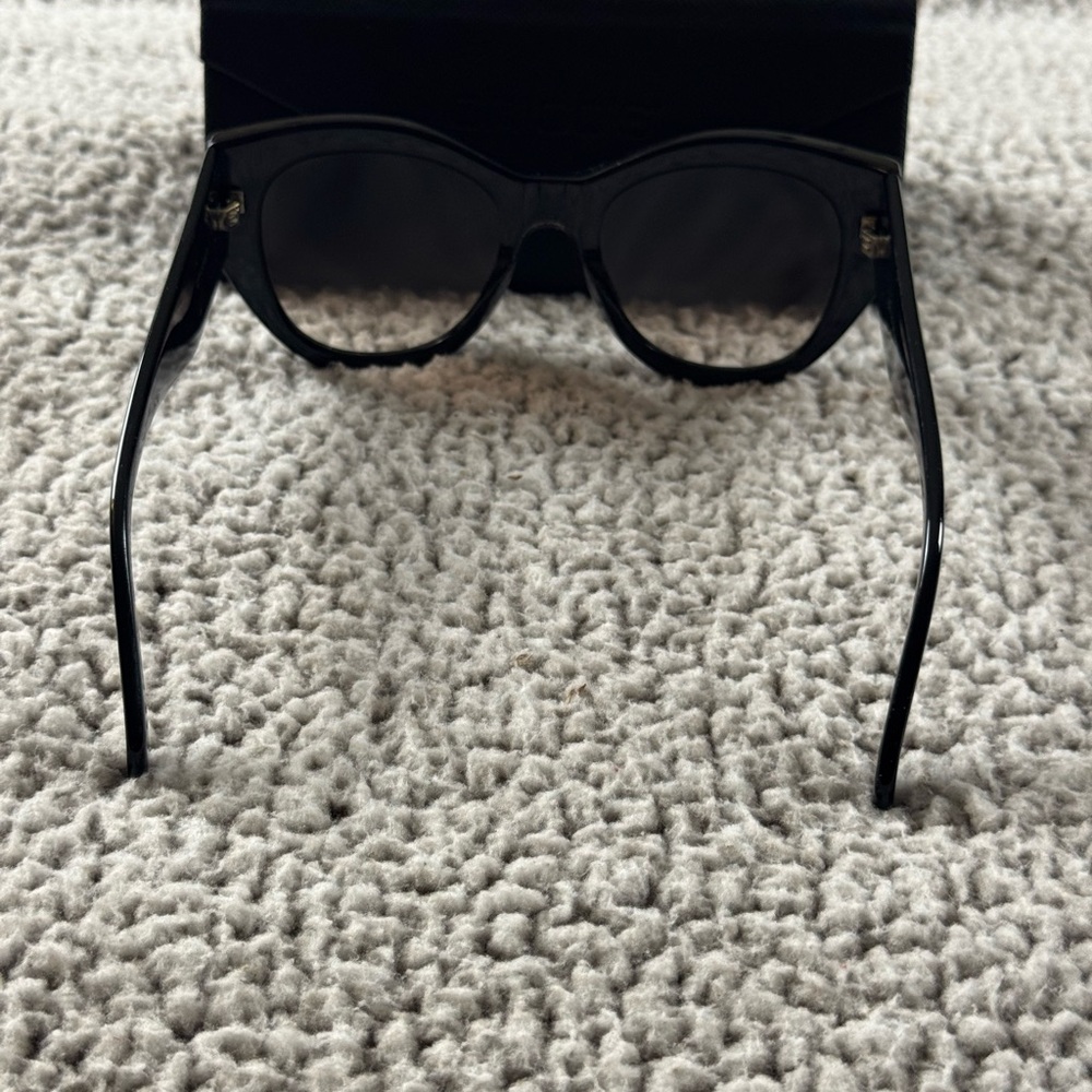 Chico’s Black Sunglasses - Picture 5 of 7